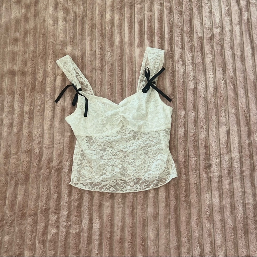 B&W Lace Sleeveless Top with Black Bows